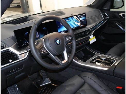 Used 2026 BMW X5 xDrive50e w/ Premium Package AWD/4WD image 12