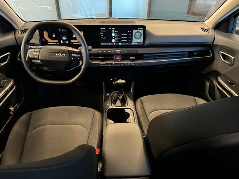 Used 2025 Kia K4 FWD image 9