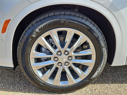 New 2025 Cadillac XT6 Premium Luxury w/ Technology Package image 11