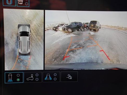 Certified 2025 GMC Acadia Elevation image 37