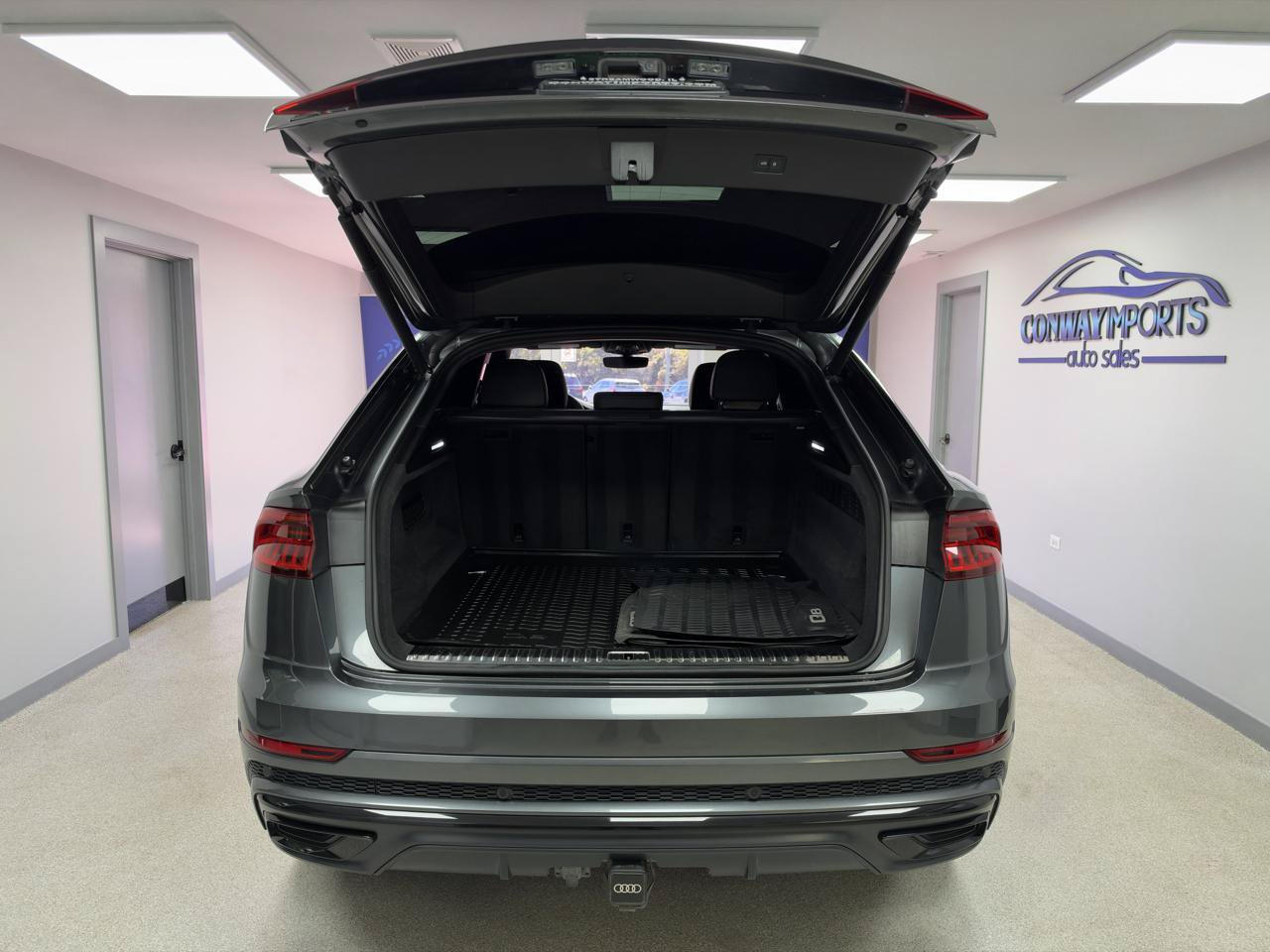 Used 2021 Audi Q8 Prestige AWD/4WD image 36
