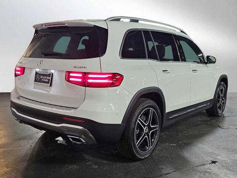 New 2026 Mercedes-Benz GLB 250 4MATIC image 3