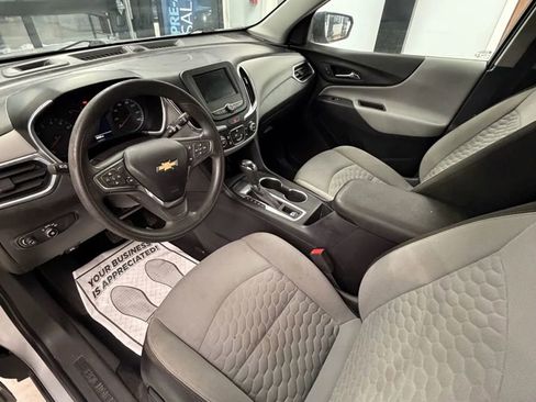 Used 2020 Chevrolet Equinox LS w/ LS Convenience Package image 11