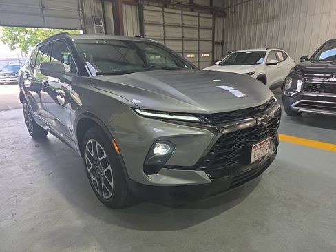 Used 2025 Chevrolet Blazer RS FWD image 6