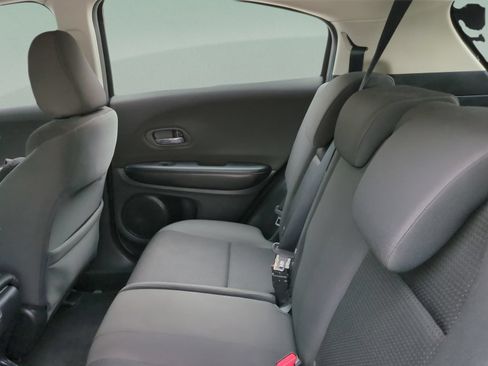 Certified 2022 Honda HR-V LX image 18