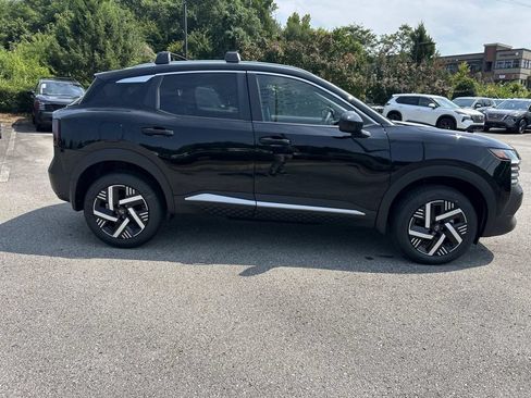 New 2026 Nissan Kicks SV w/ Cold Weather Package FWD image 8