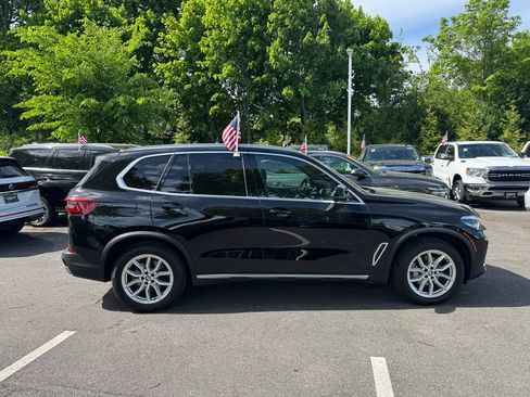 Used 2022 BMW X5 xDrive40i w/ Parking Assistance Package AWD/4WD image 3