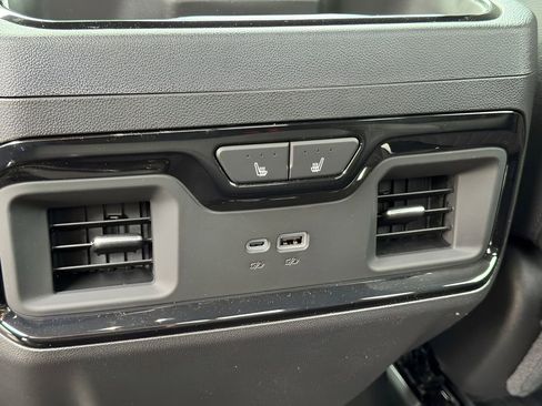 New 2026 GMC Sierra 1500 AT4 w/ AT4 Premium Package AWD/4WD image 16