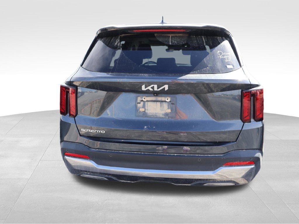 Used 2024 Kia Sorento S w/ Panoramic Sunroof Package FWD image 18
