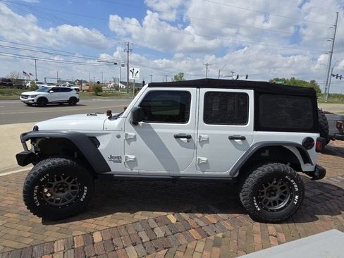 Used 2019 Jeep Wrangler Unlimited Sport S AWD/4WD image 13
