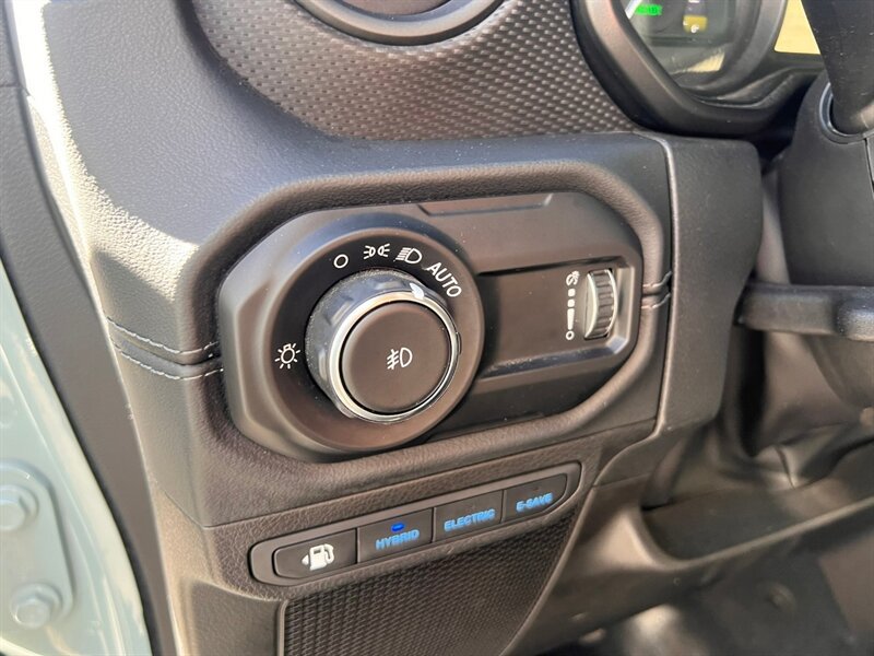 Used 2024 Jeep Wrangler Unlimited Rubicon 4xe AWD/4WD image 26
