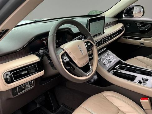 Used 2021 Lincoln Aviator Reserve w/ Equipment Group 201A AWD/4WD image 17
