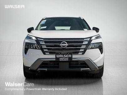 New 2025 Nissan Rogue SL w/ Tech Package