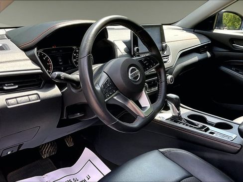Used 2022 Nissan Altima 2.5 SR AWD/4WD image 12