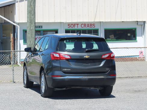 Used 2018 Chevrolet Equinox LS AWD/4WD image 6