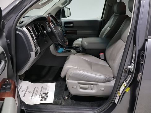 Used 2013 Toyota Sequoia Platinum AWD/4WD image 10
