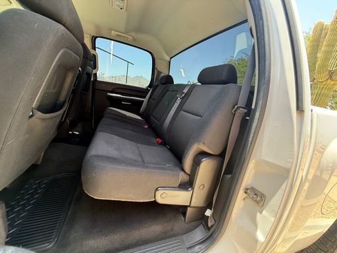Used 2011 Chevrolet Silverado 1500 LS RWD image 16