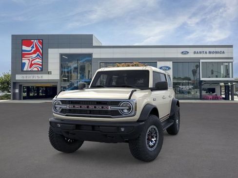 New 2026 Ford Bronco Outer Banks w/ Sasquatch Package AWD/4WD image 2