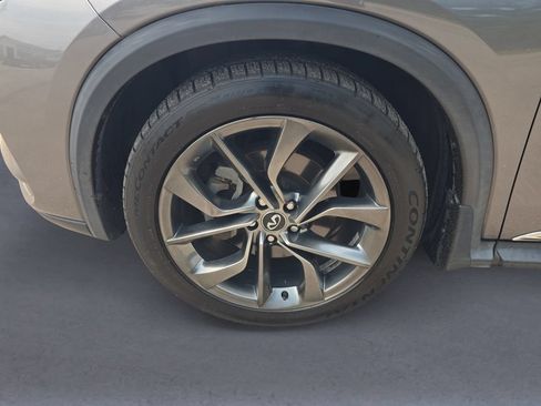 Used 2019 INFINITI QX50 Essential w/ Sensory Package AWD/4WD image 11