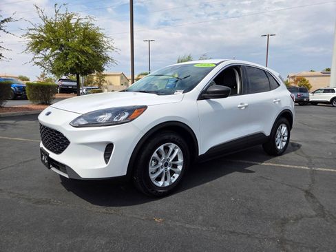 Certified 2022 Ford Escape SE FWD image 2