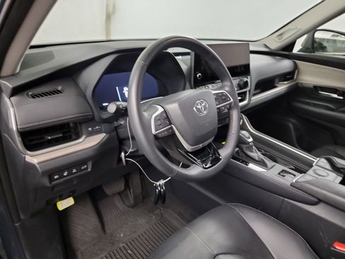 Used 2024 Toyota Grand Highlander Limited image 10