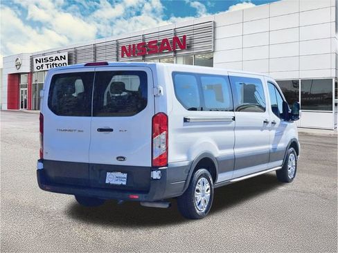 Used 2022 Ford Transit 350 XLT image 4