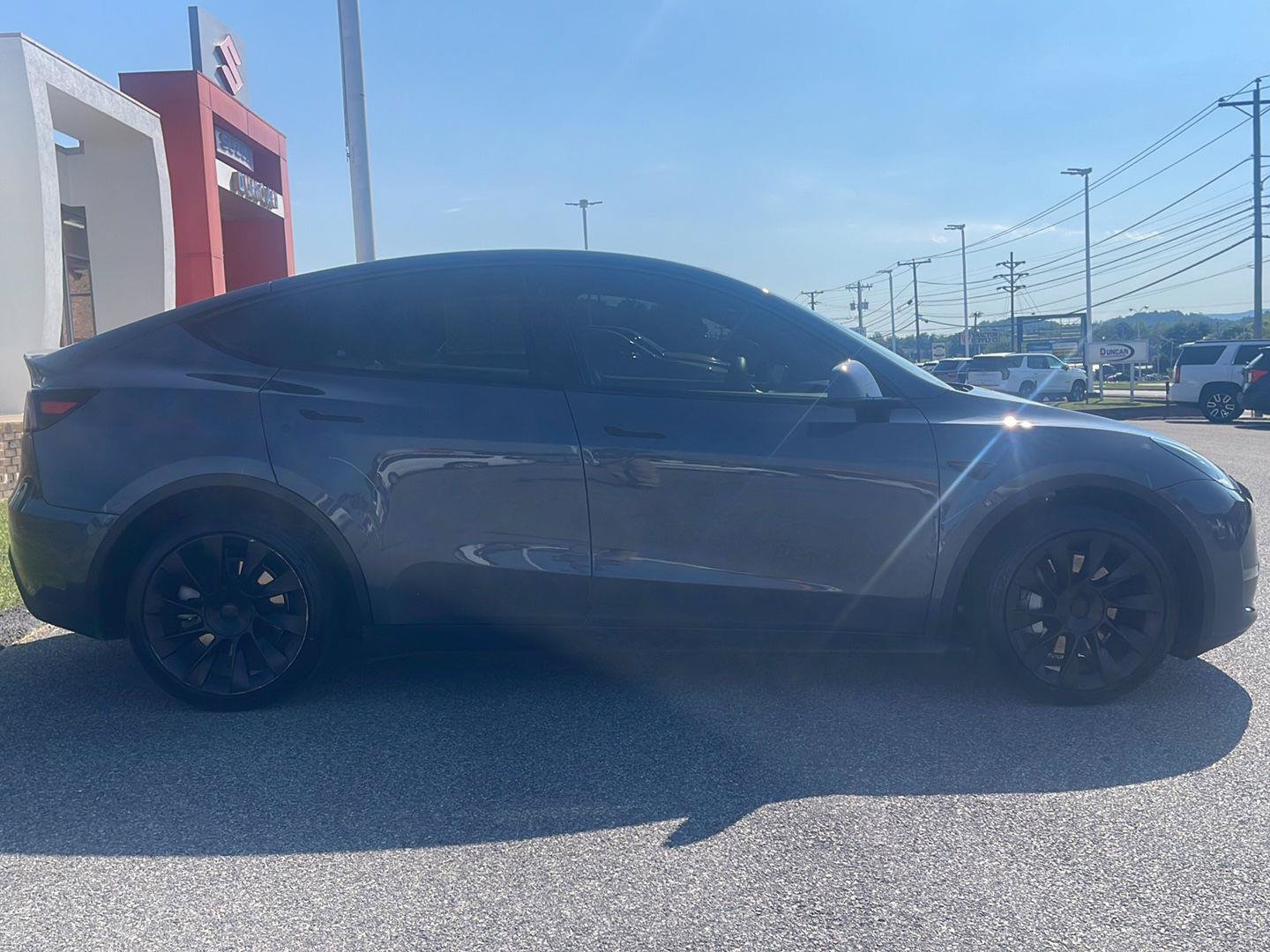 Used 2022 Tesla Model Y Long Range AWD/4WD image 8