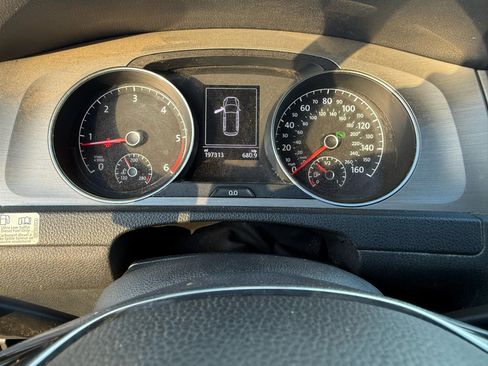 Used 2015 Volkswagen Golf TDI S image 13