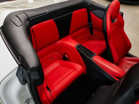 Used 2020 Ferrari Portofino image 26