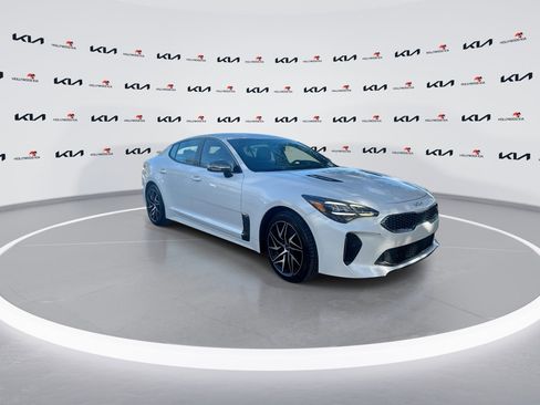 Certified 2022 Kia Stinger GT-Line image 2