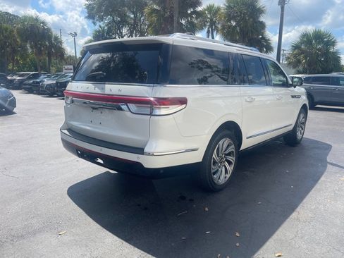 Used 2023 Lincoln Navigator L Reserve AWD/4WD image 6