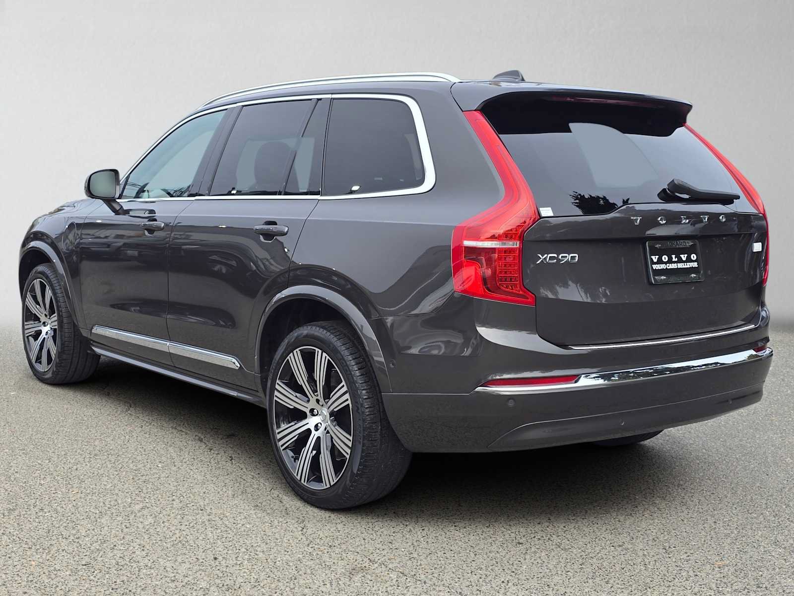 Used 2023 Volvo XC90 T8 Ultimate AWD/4WD image 5