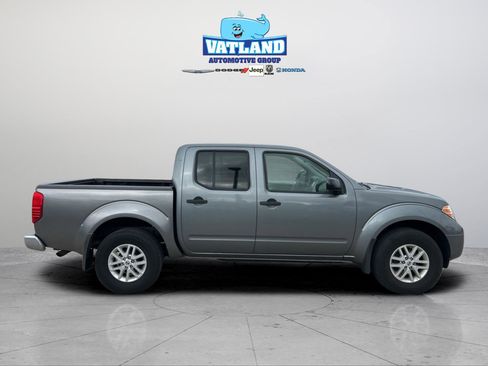 Used 2017 Nissan Frontier SV image 6