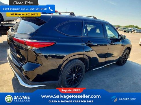 Used 2023 Toyota Highlander XSE FWD image 4