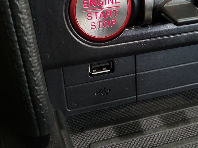 Used 2022 Ford Mustang Shelby GT500 w/ Technology Package RWD image 25