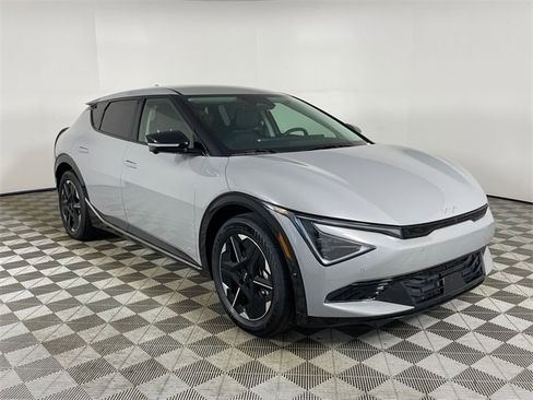 New 2025 Kia EV6 Wind image 7