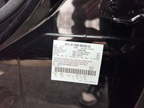 Used 2022 Lincoln Nautilus Reserve image 29