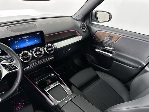 Used 2026 Mercedes-Benz GLB 250 image 21