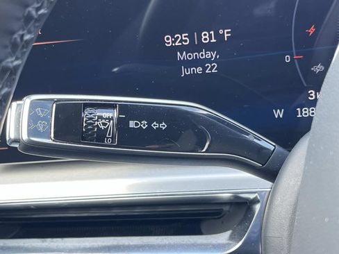 Certified 2024 Cadillac Lyriq Luxury AWD/4WD image 30