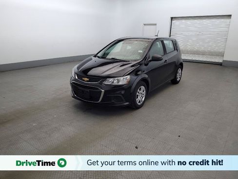 Used 2019 Chevrolet Sonic LT FWD image 1