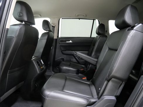 Used 2019 Volkswagen Atlas SE w/ Towing Package image 23