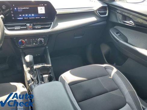 Used 2025 Chevrolet TrailBlazer LT w/ Driver Confidence Package FWD image 15