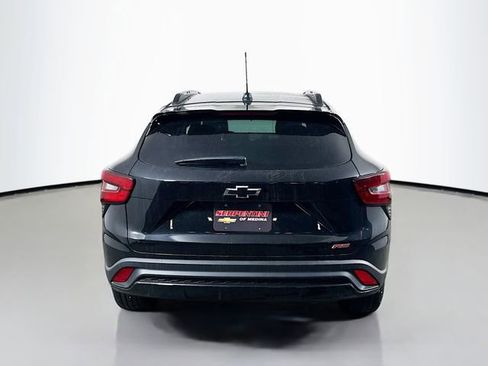 New 2026 Chevrolet Trax RS w/ Sunroof Package image 6