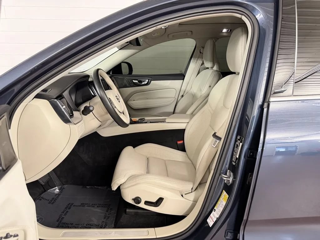 Used 2021 Volvo XC60 T6 Inscription w/ Advanced Package AWD/4WD image 12