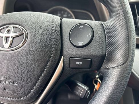 Used 2015 Toyota RAV4 LE AWD/4WD image 22