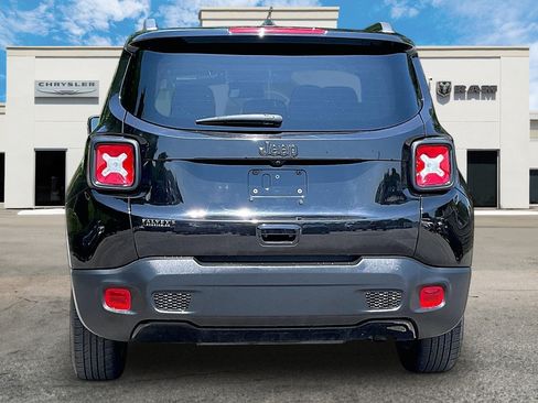 Used 2020 Jeep Renegade Altitude FWD image 4