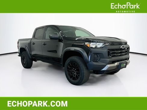 Used 2024 Chevrolet Colorado Trail Boss w/ Advanced Trailering Package AWD/4WD image 1