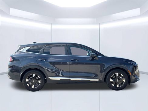 Used 2026 Kia Sportage LX FWD image 11