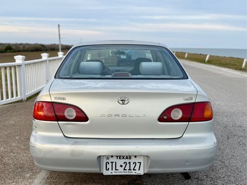 Used 2001 Toyota Corolla LE image 6
