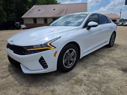 Used 2023 Kia K5 LXS FWD image 1